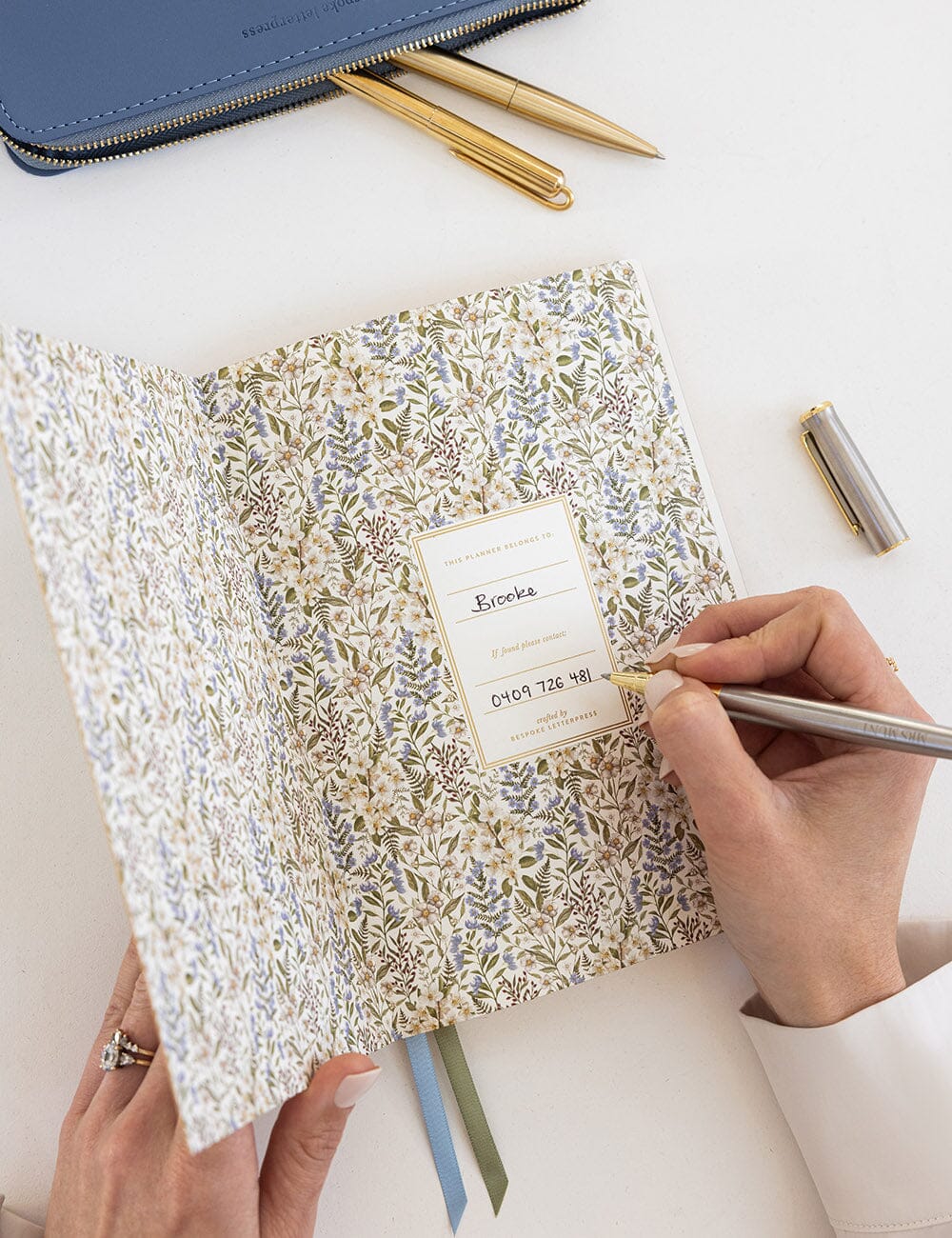 2027 Weekly Productivity Planner - Forget Me Not