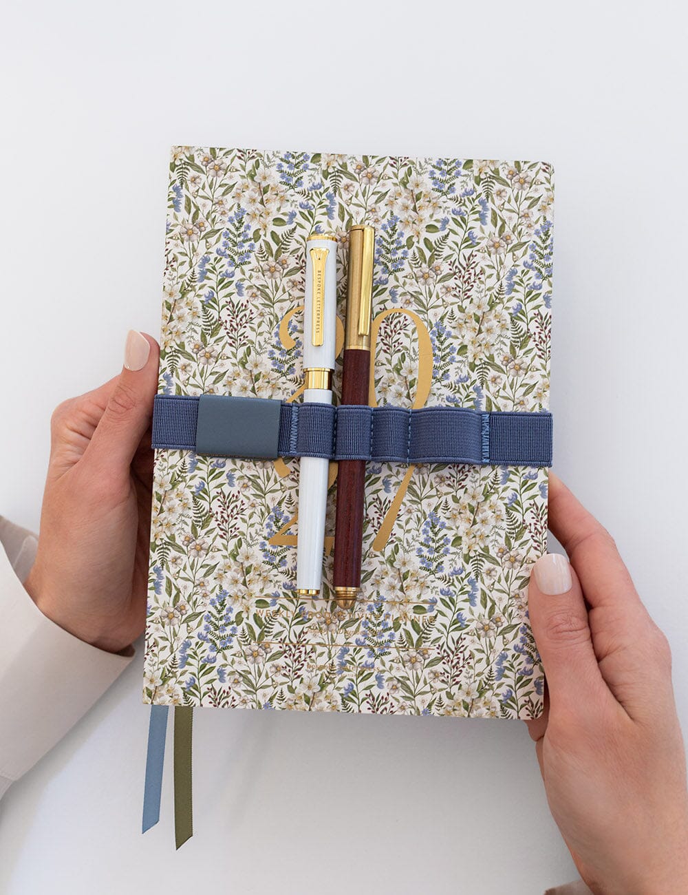 2027 Weekly Productivity Planner - Forget Me Not