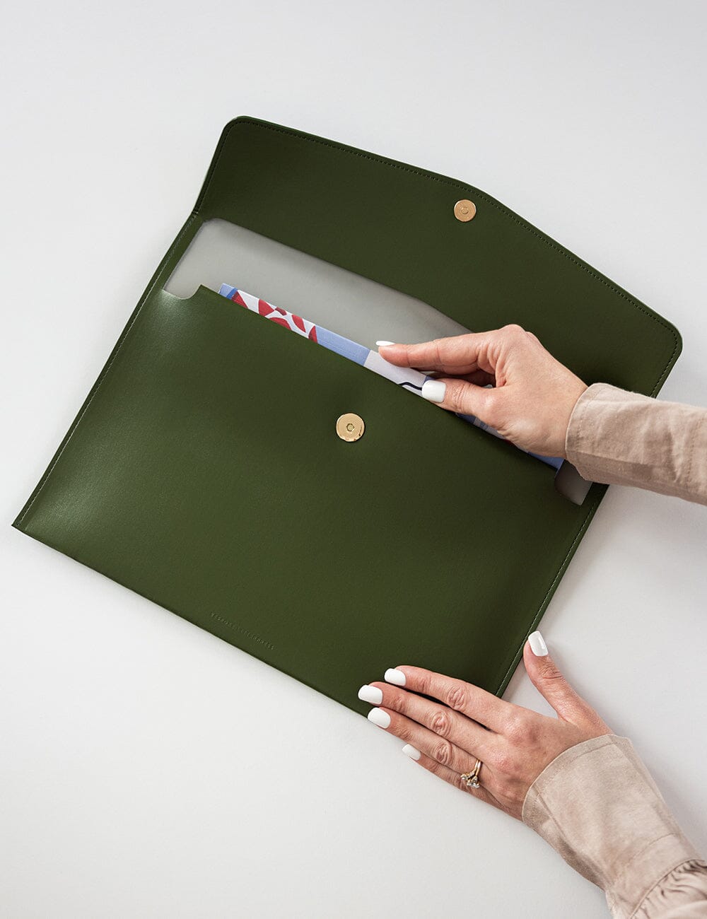 Document Wallet A4 - Olive