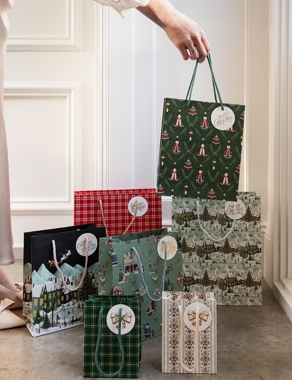 Medium Christmas Gift Bag - Mr & Mrs Claus