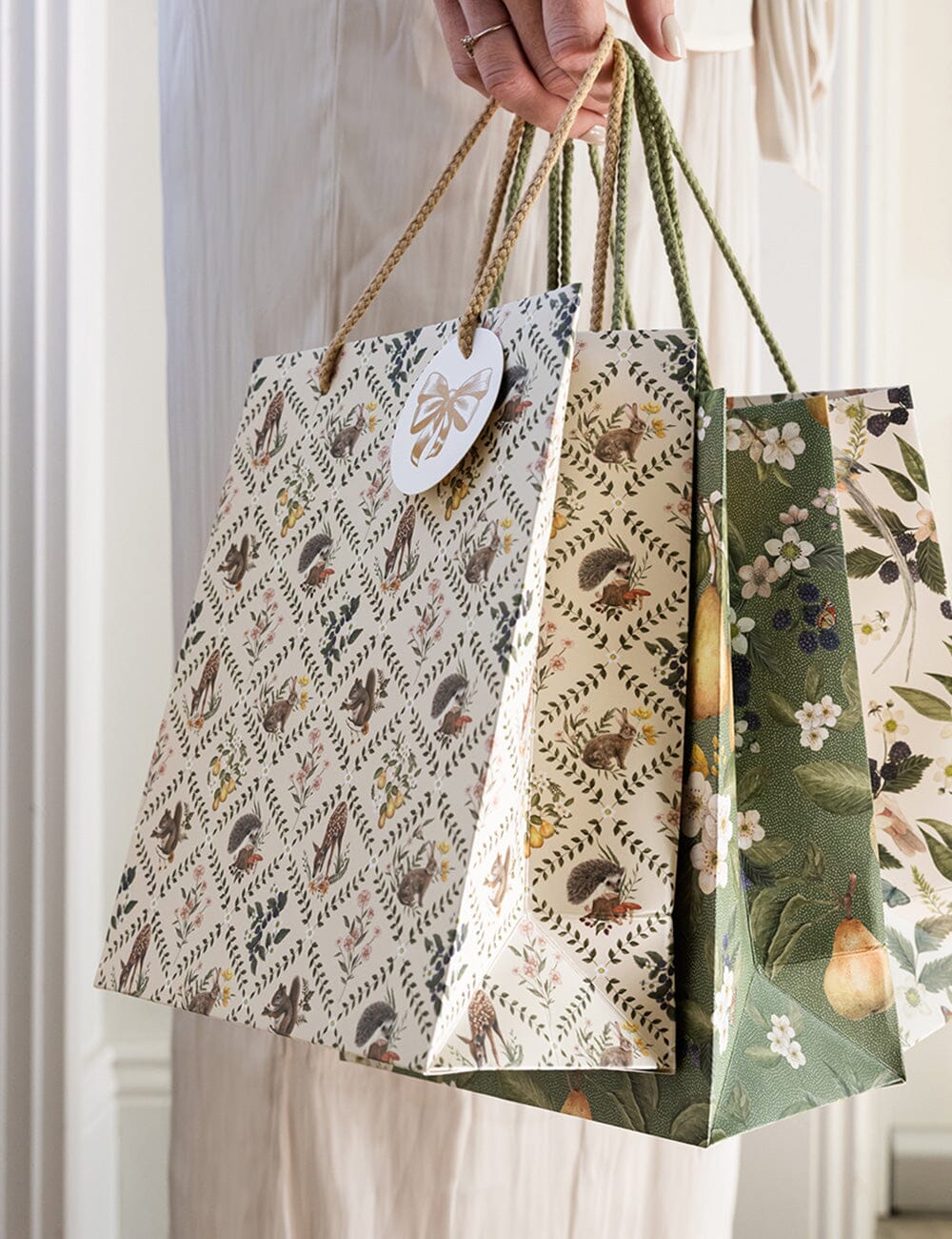 Medium Gift Bag - Wildflower Trellis