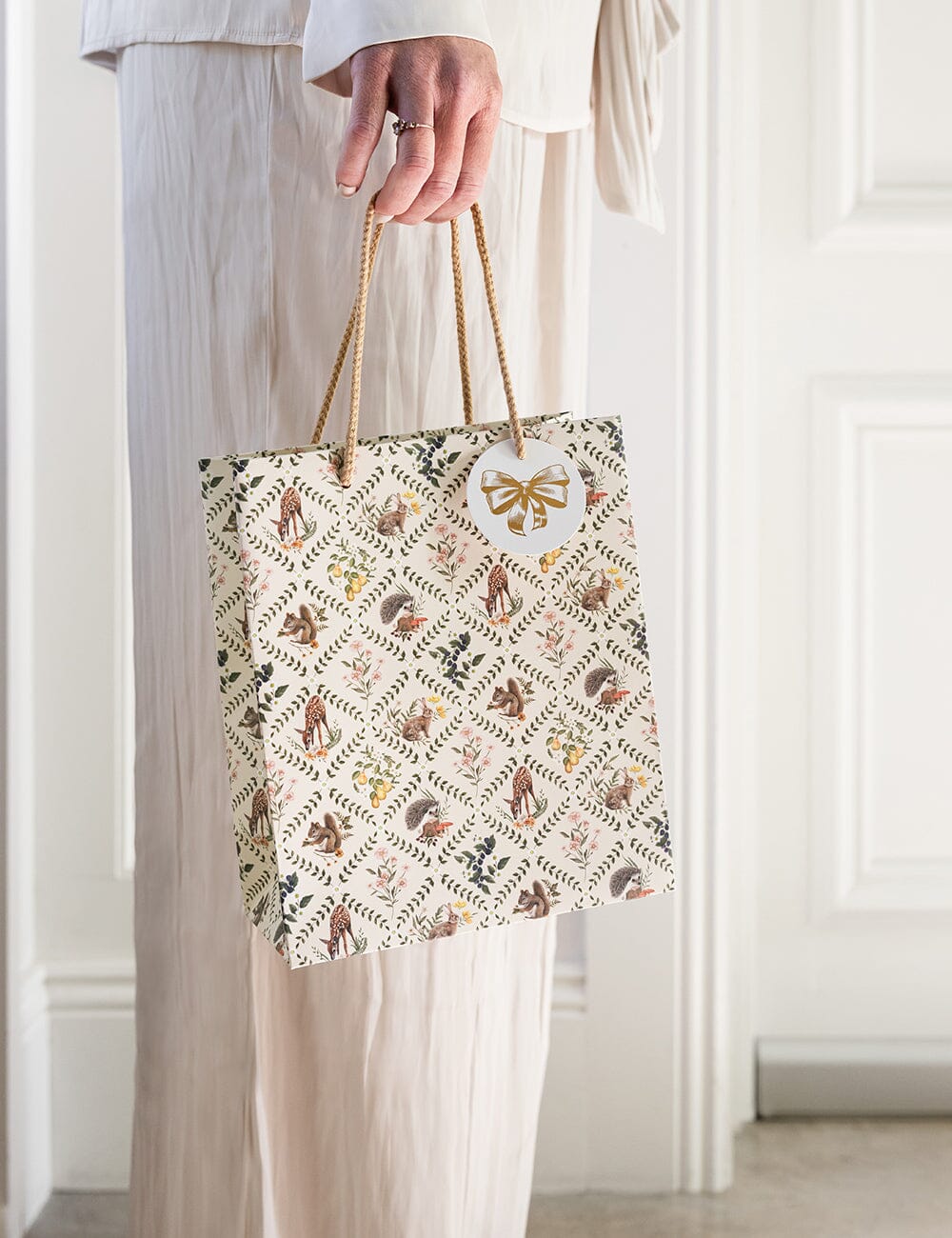 Medium Gift Bag - Wildflower Trellis