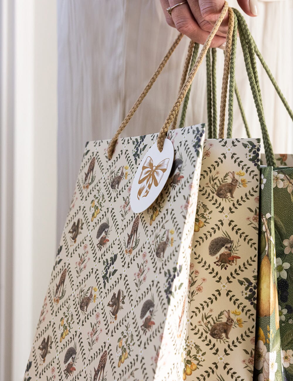 Medium Gift Bag - Wildflower Trellis