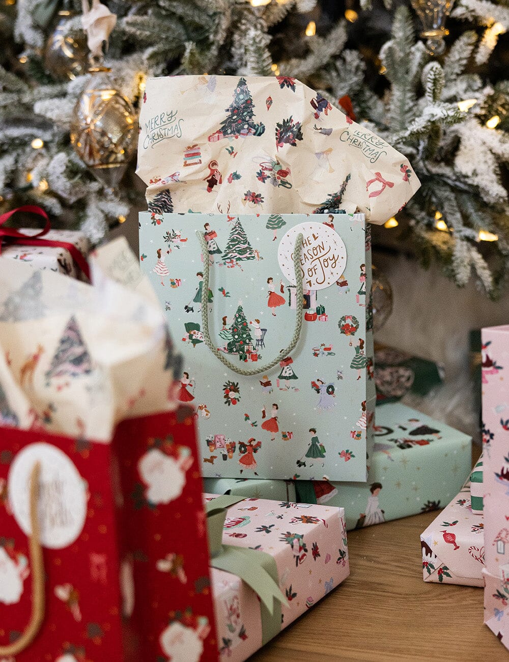 Medium Gift Bag - Christmas Ladies