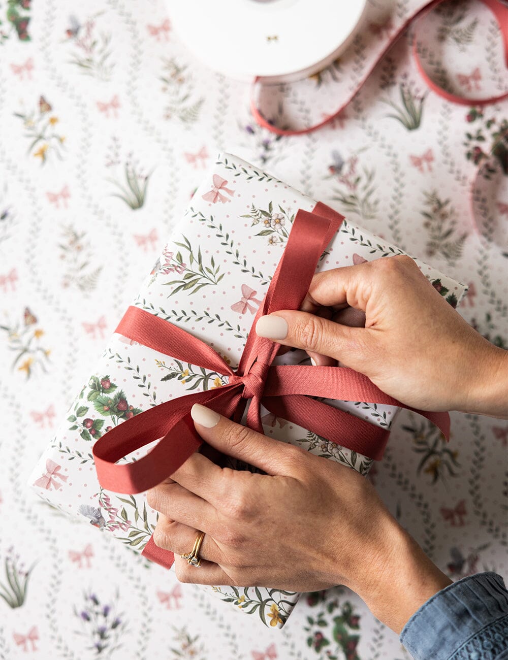 Dainty Petals / Garden Reverie Gift Wrap 100pk