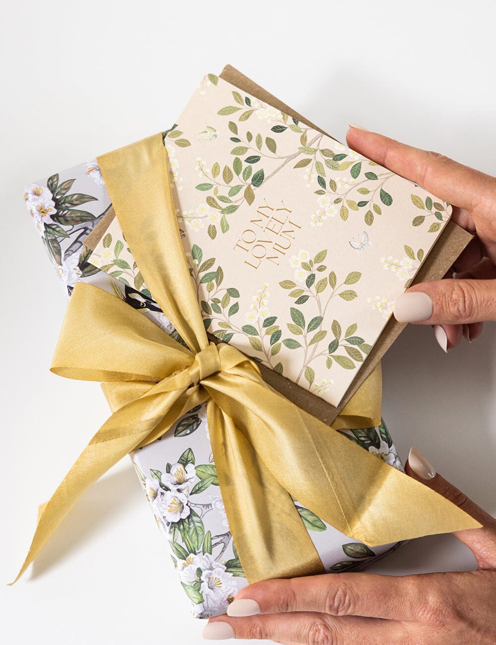 Victoria / White Blossom 6pk Gift Wrap Sheets