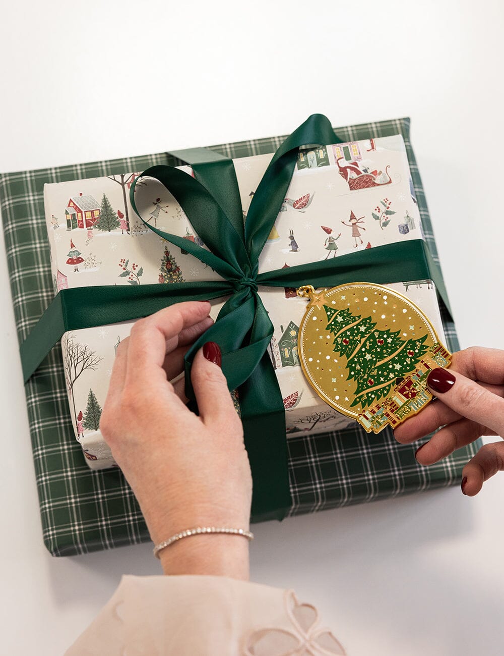 Christmas Winter Wonderland / Spruce Tartan - 6pk Gift Wrap Sheets