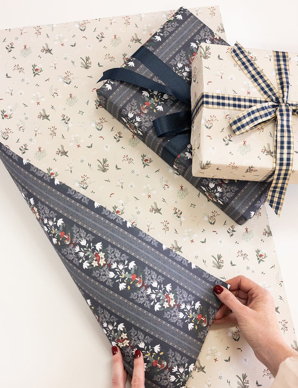 Christmas Birds / Heirloom Holly - 6pk Gift Wrap Sheets