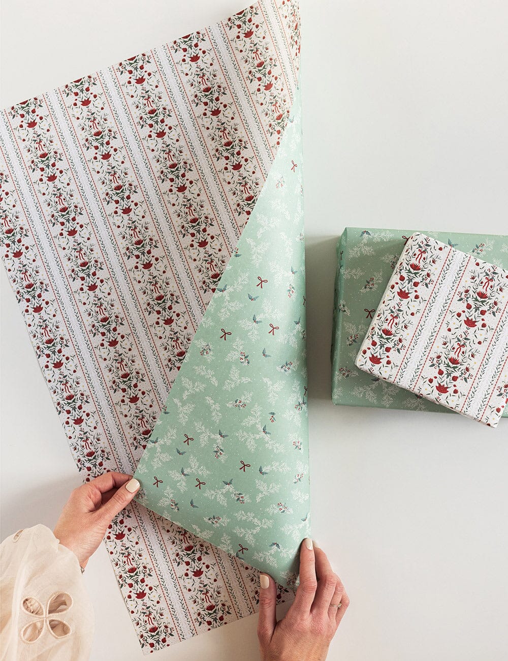 Holly & Bows / Festive Florals - 6pk Gift Wrap Sheets