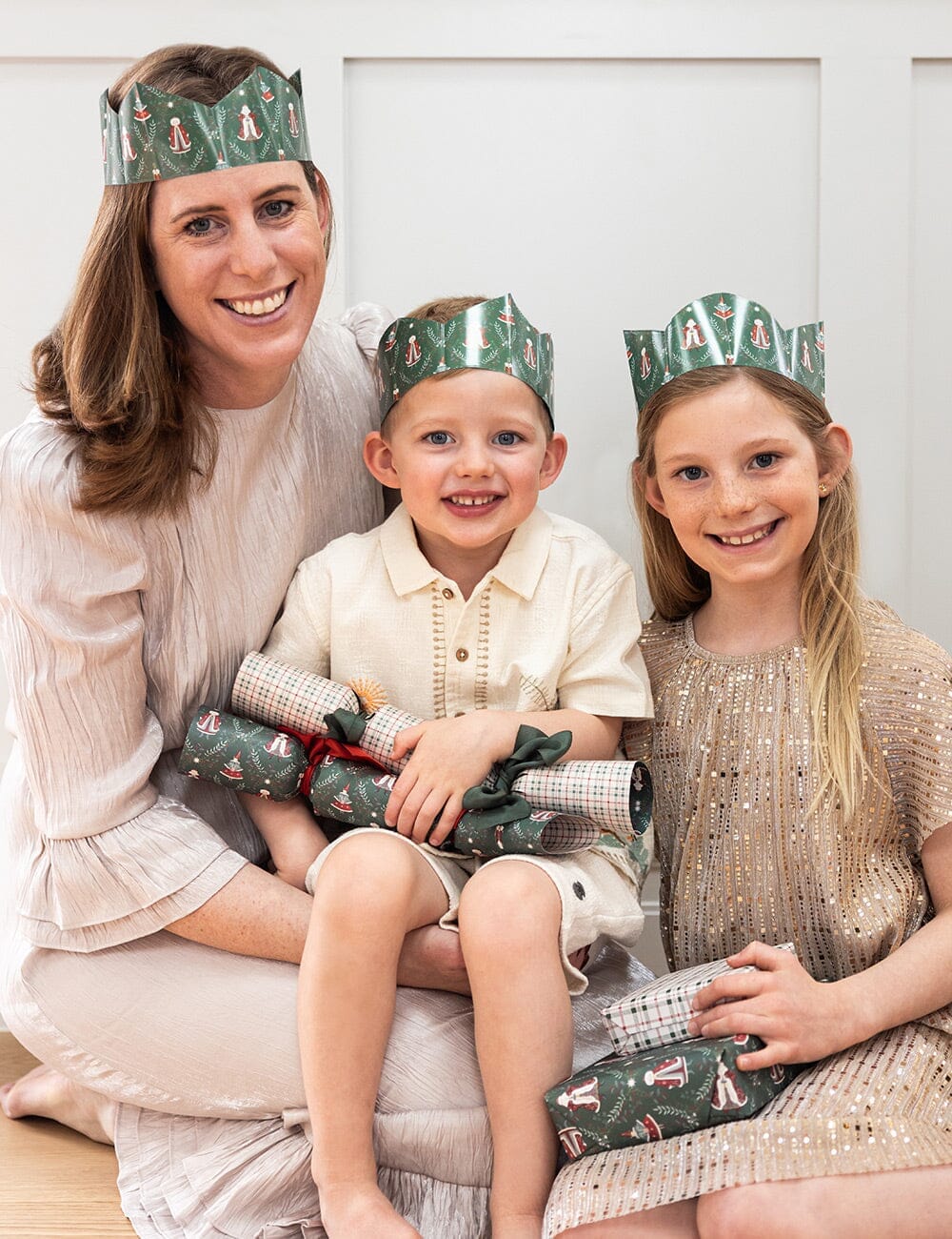 Christmas Plaid / Mr & Mrs Claus - 6pk Gift Wrap Sheets