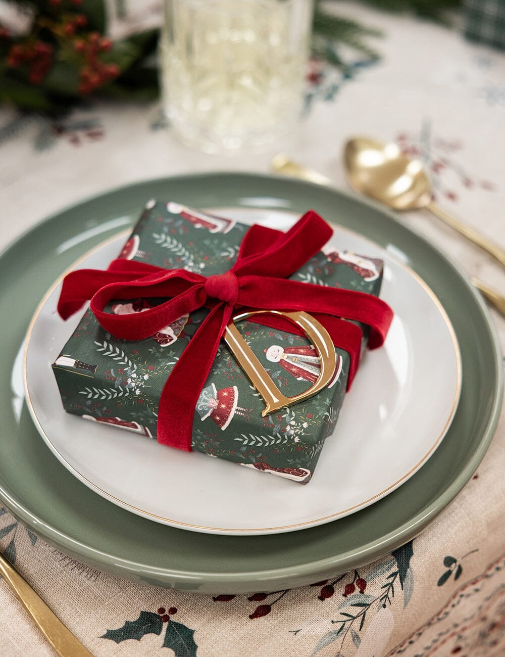 Christmas Plaid / Mr & Mrs Claus - 6pk Gift Wrap Sheets