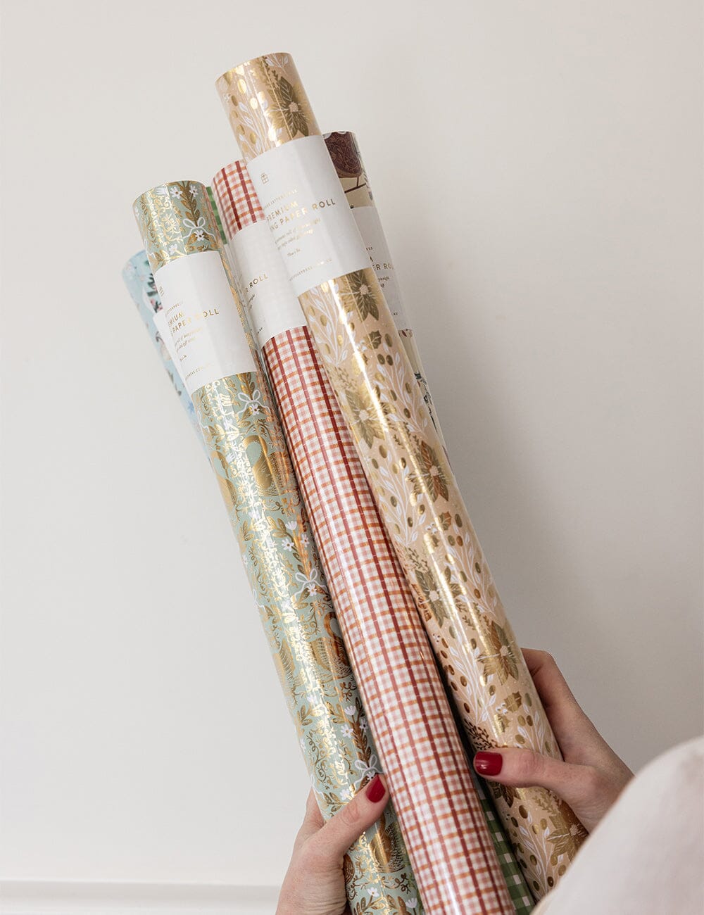 Gift Wrap Roll 3m - Christmas Holly (Champagne with Gold Foil)