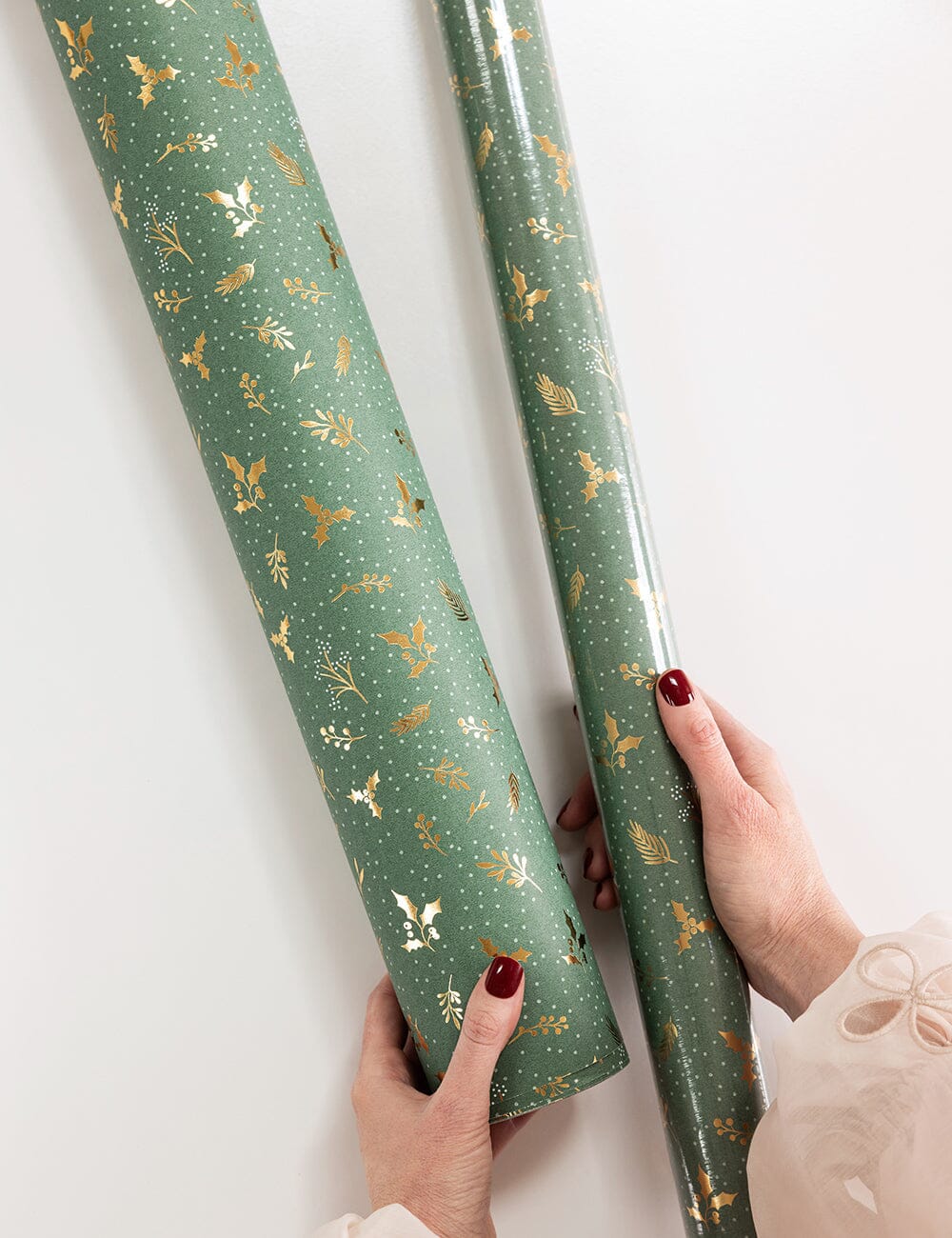 Gift Wrap Roll 3m - Golden Holly (Gold Foil)