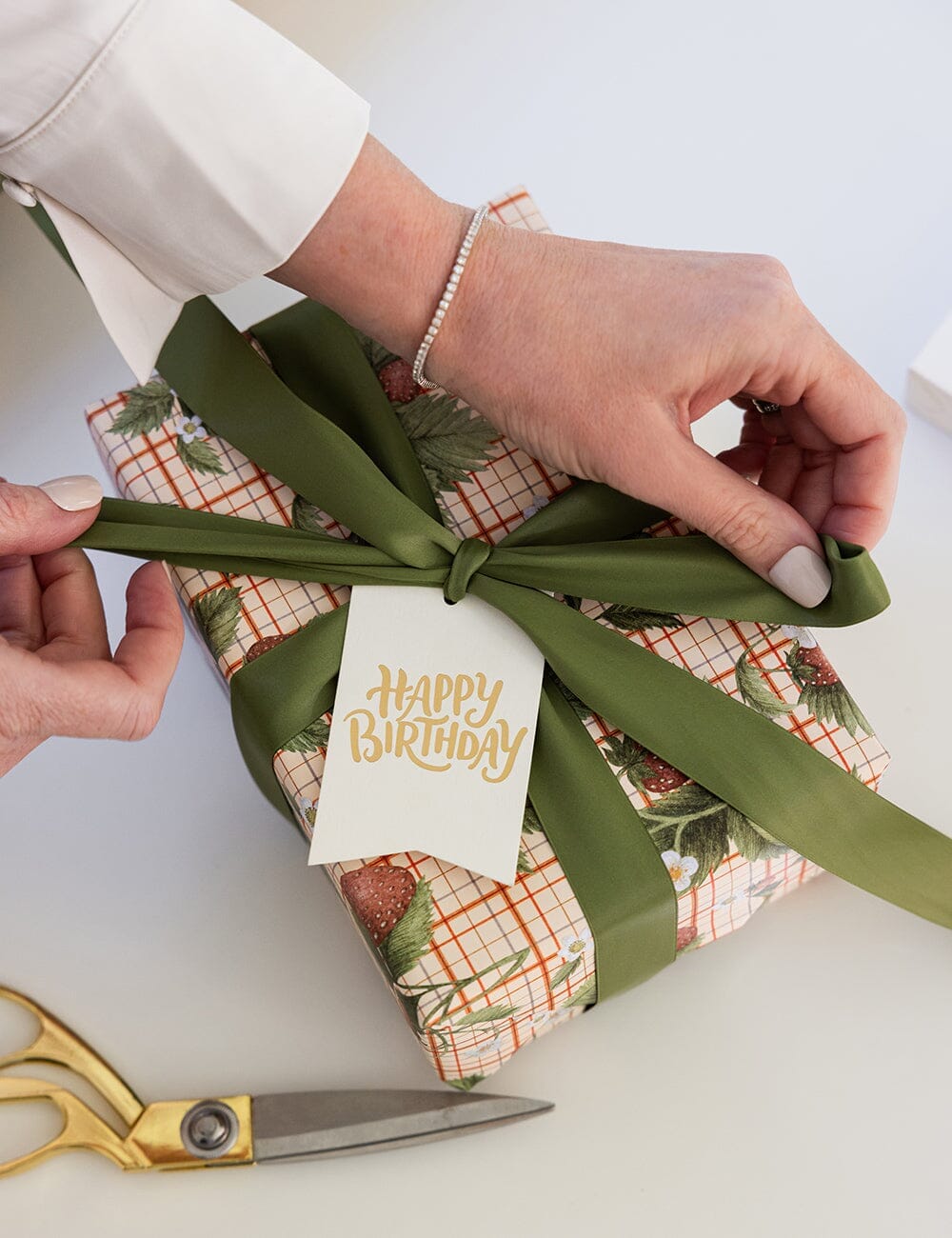 Gift Wrap Roll 3m - Strawberries