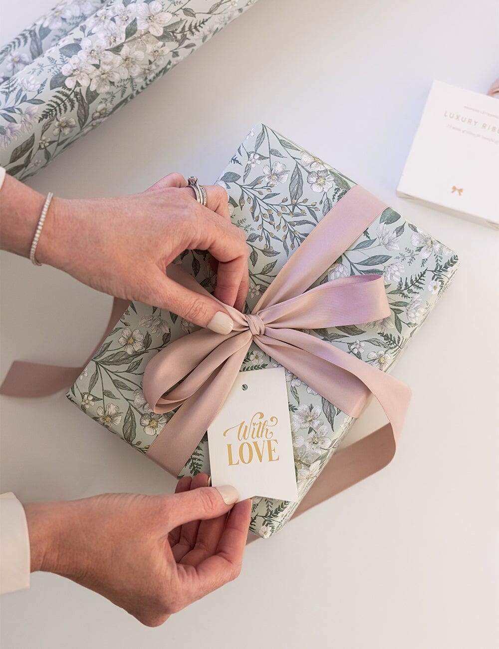 Gift Wrap Roll 3m - Ivory Garden