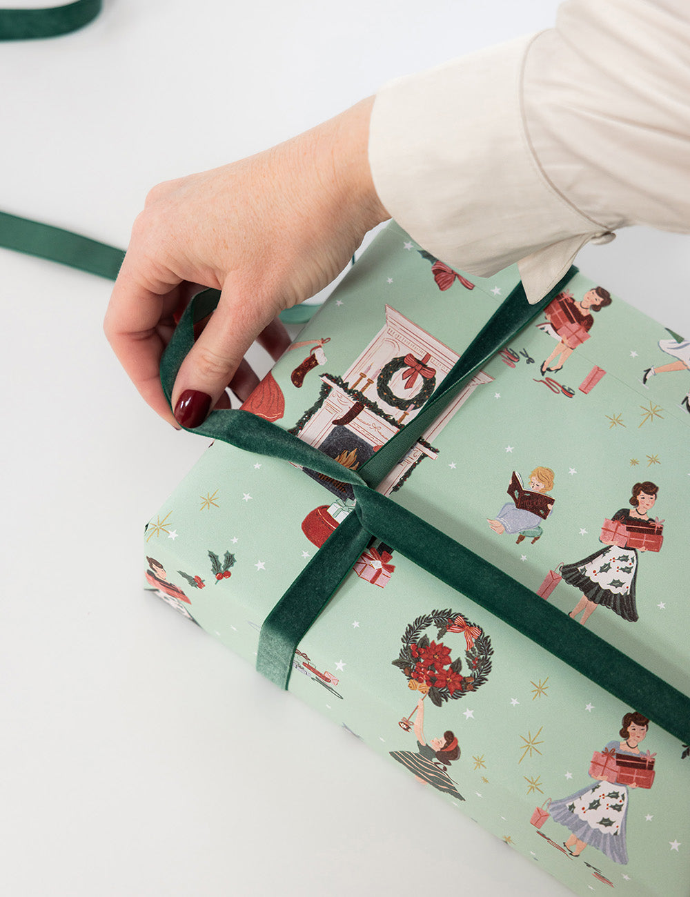 Gift Wrap 3m Roll - Christmas Ladies