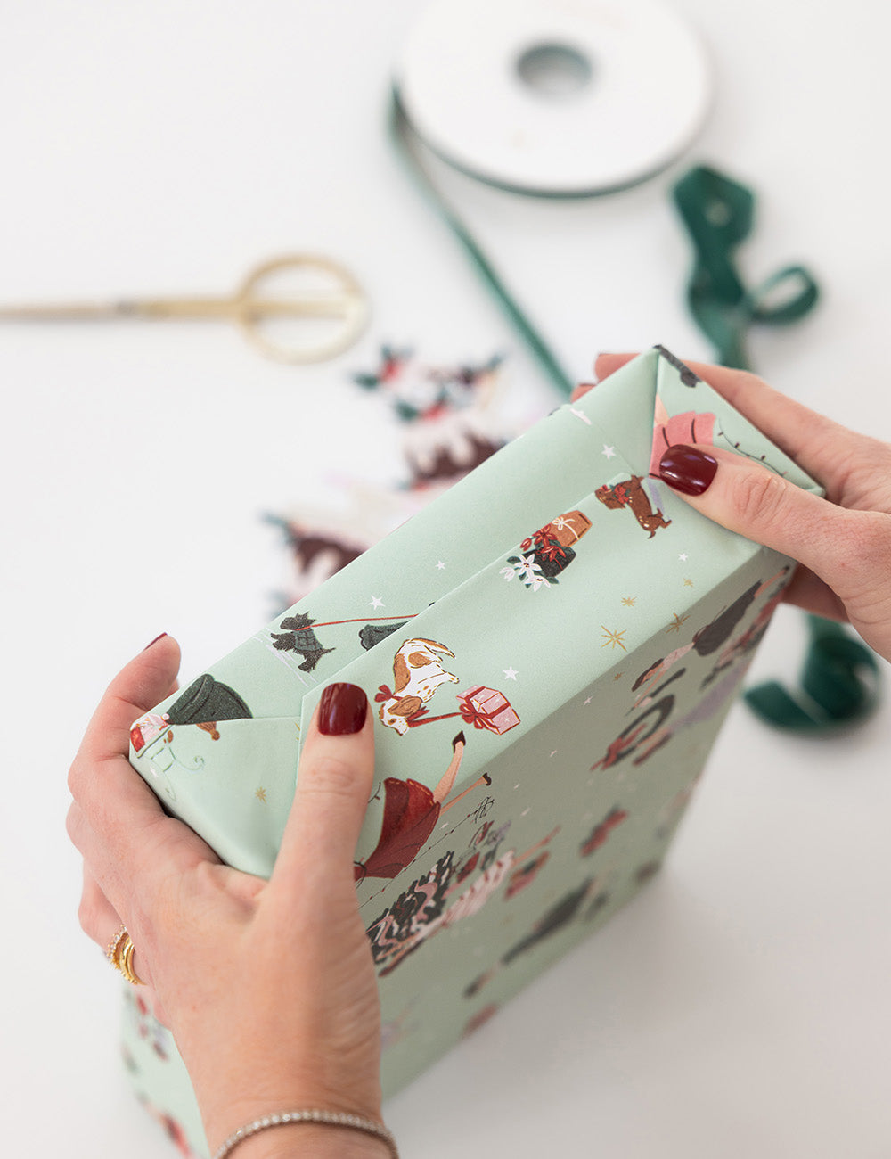 Gift Wrap 3m Roll - Christmas Ladies