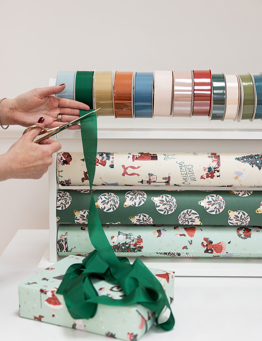 Gift Wrap 3m Roll - Christmas Ladies