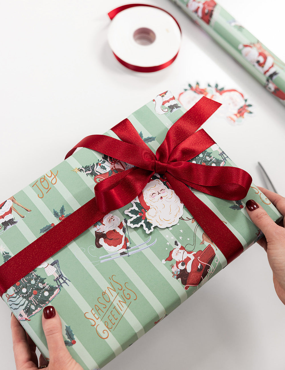 Gift Wrap 3m Roll - Christmas Santas