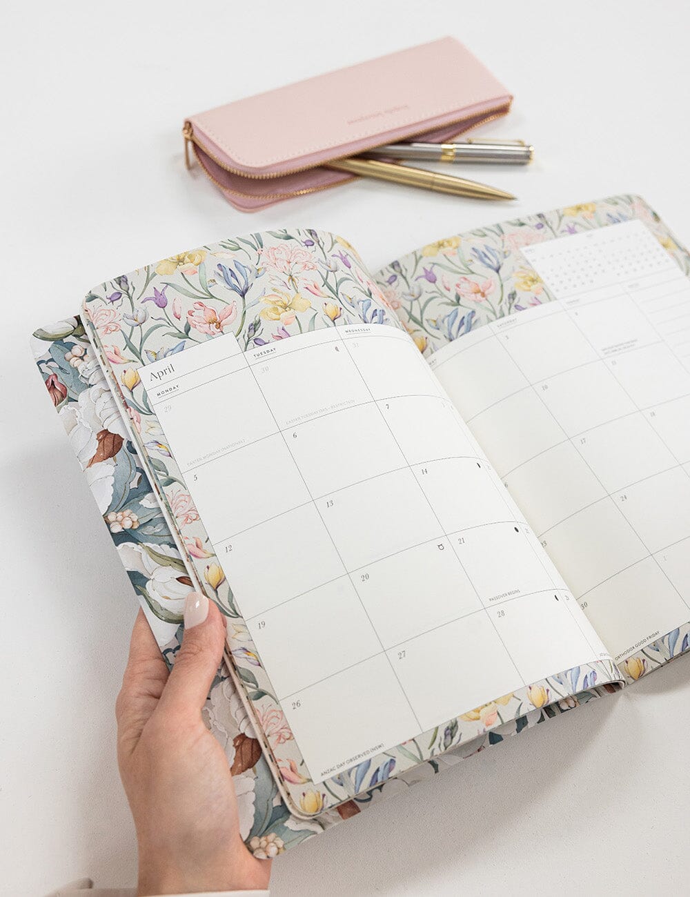 2027 Monthly Calendar Notebook