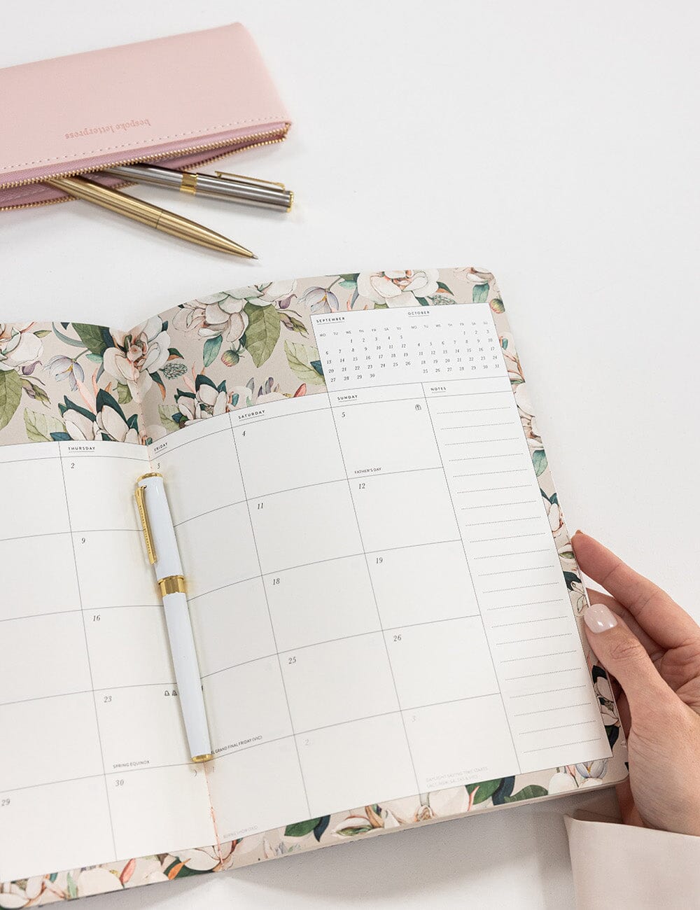 2027 Monthly Calendar Notebook