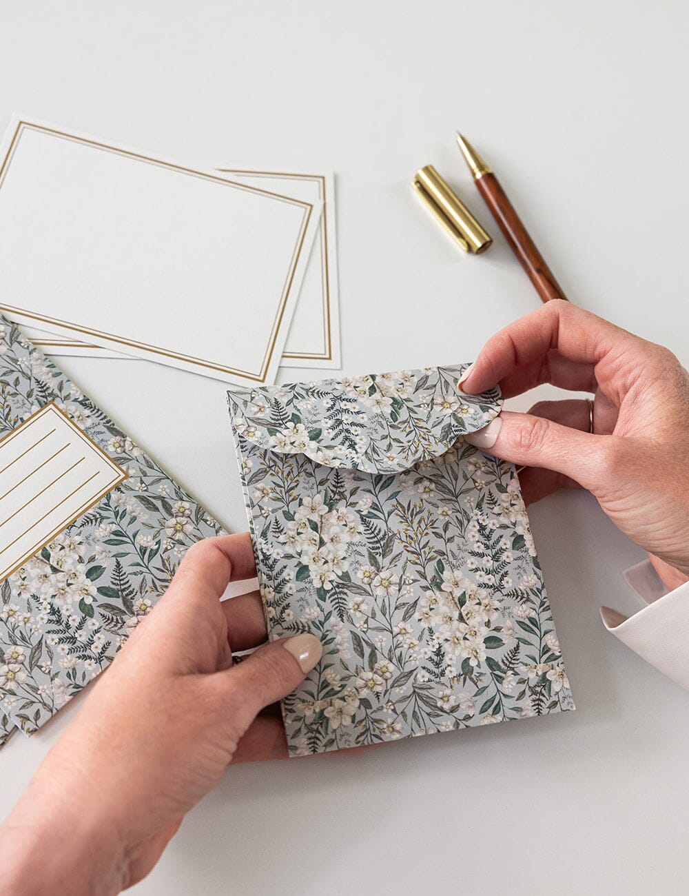 Ivory Garden 4pk Notecard Set