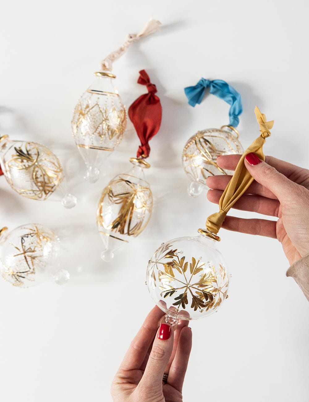 Ornament Glass Round Snowflake (Gold Ribbon)