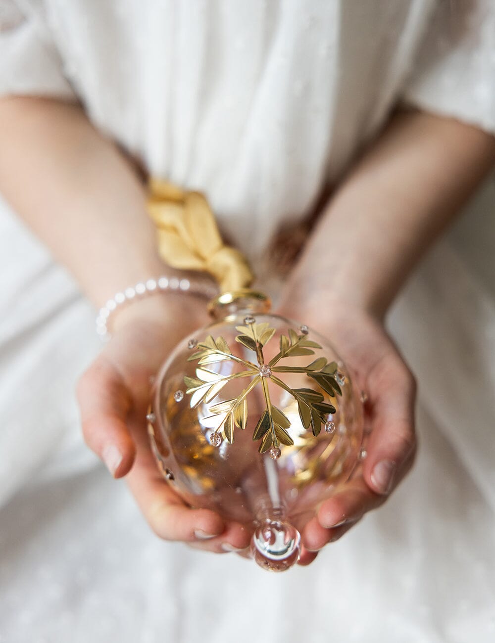 Ornament Glass Round Snowflake (Gold Ribbon)