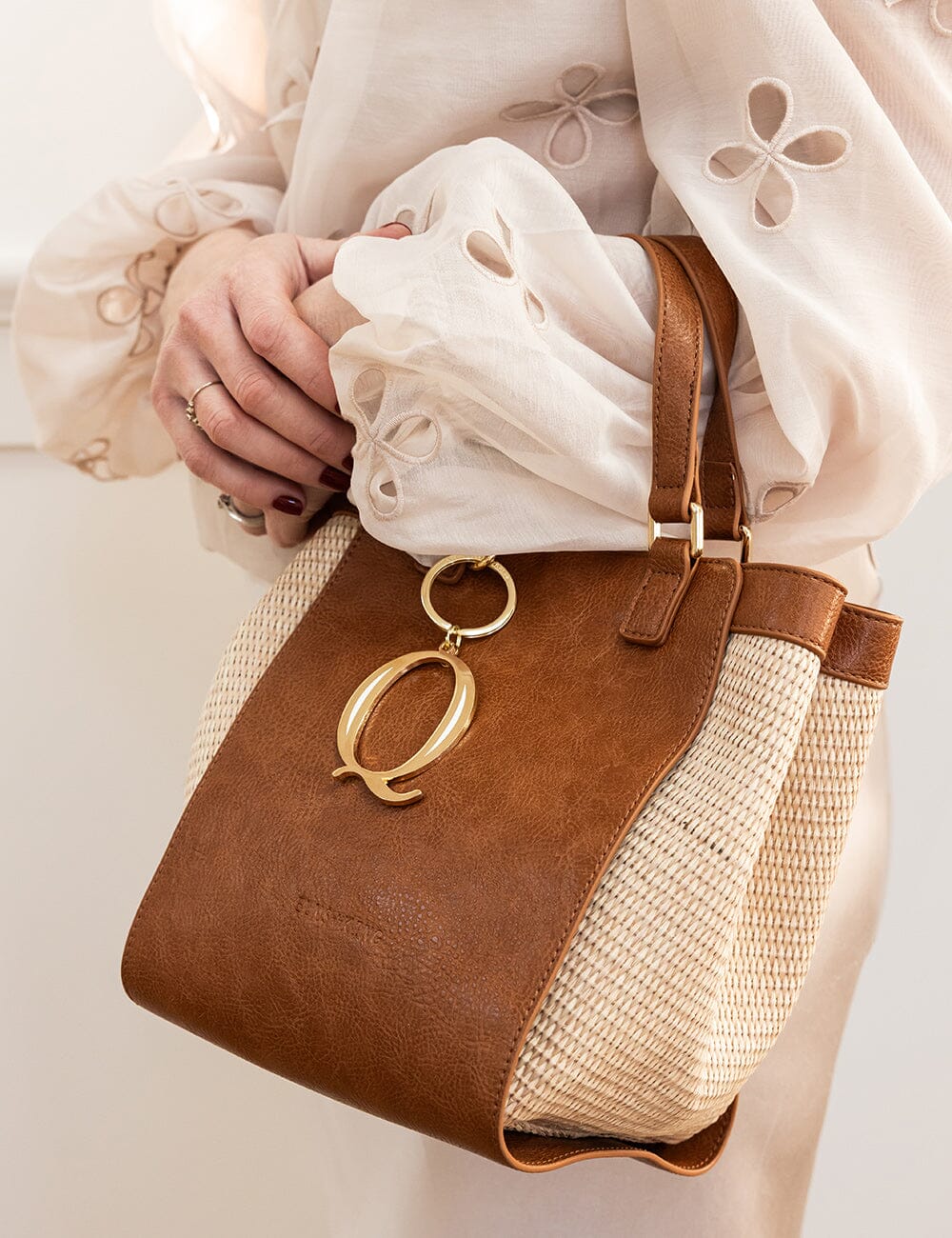 Q - Fine Enamel Alphabet Ornament