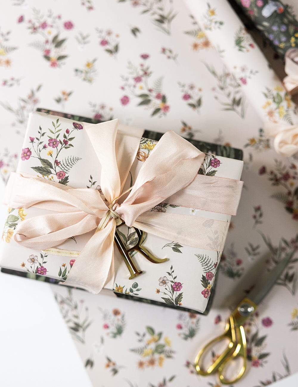 R - Fine Enamel Alphabet Ornament Ornaments Bespoke Letterpress 