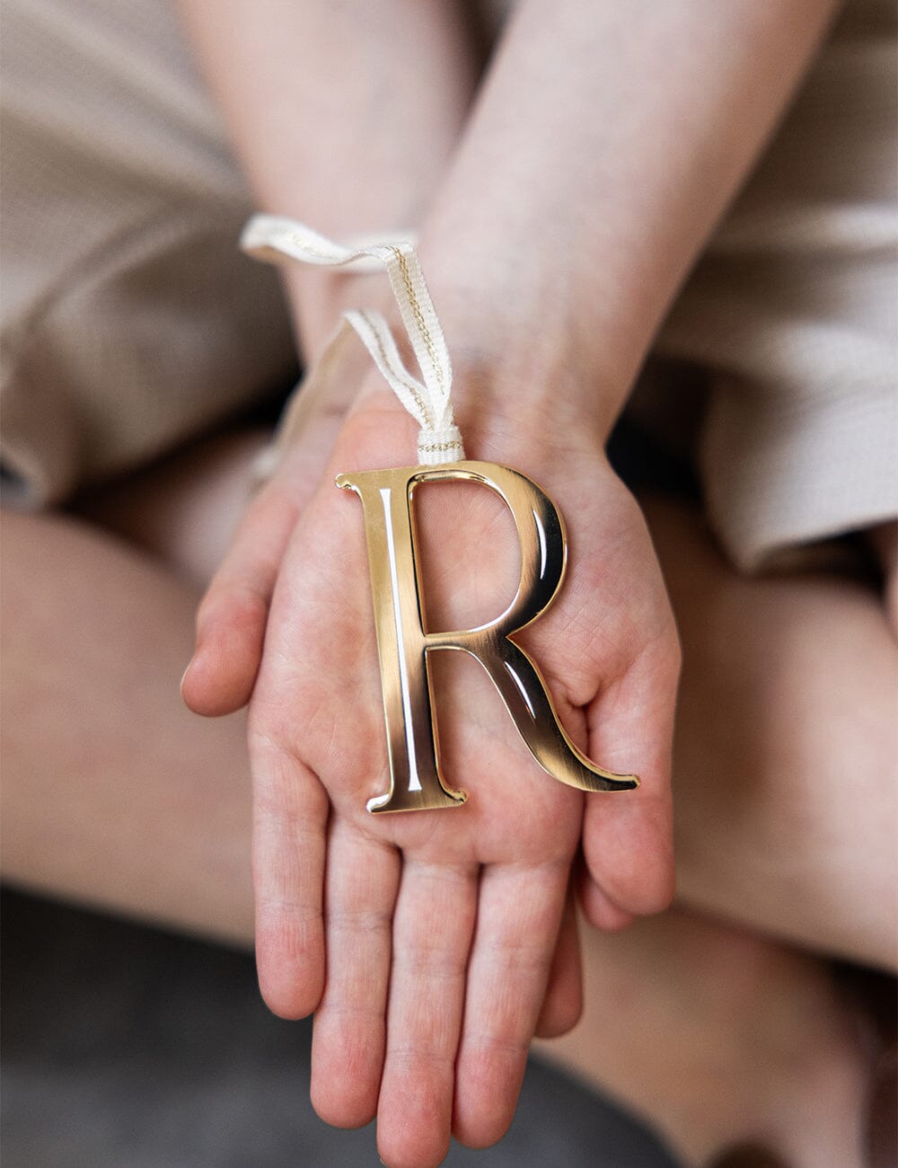 R - Fine Enamel Alphabet Ornament