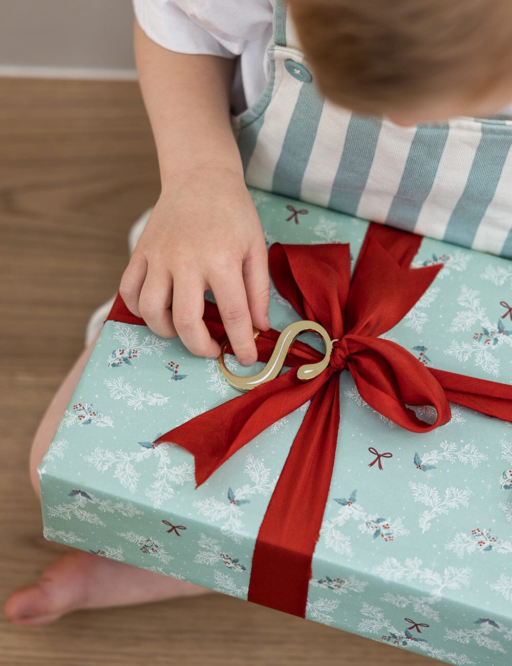 S - Fine Enamel Alphabet Ornament