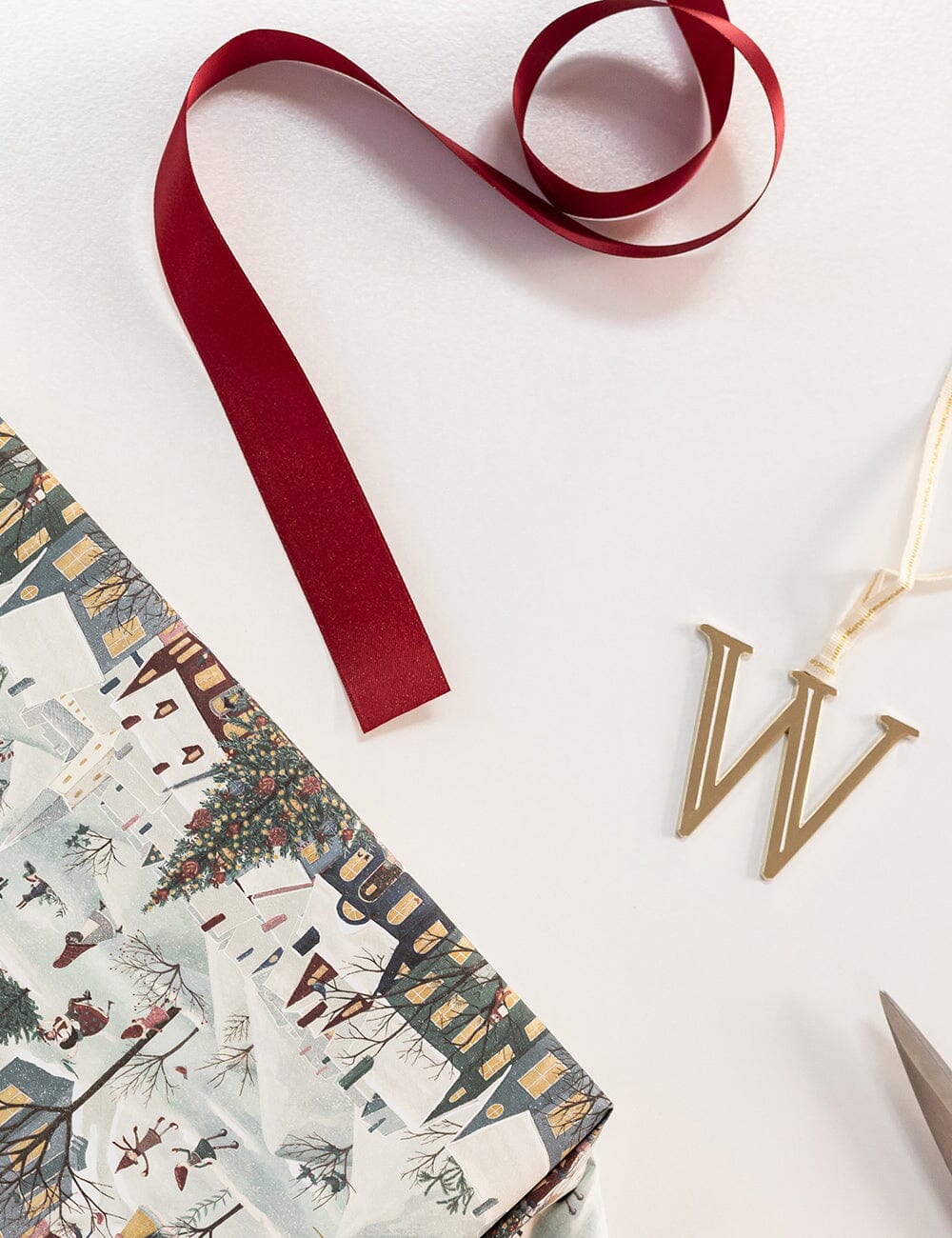 W - Fine Enamel Alphabet Ornament
