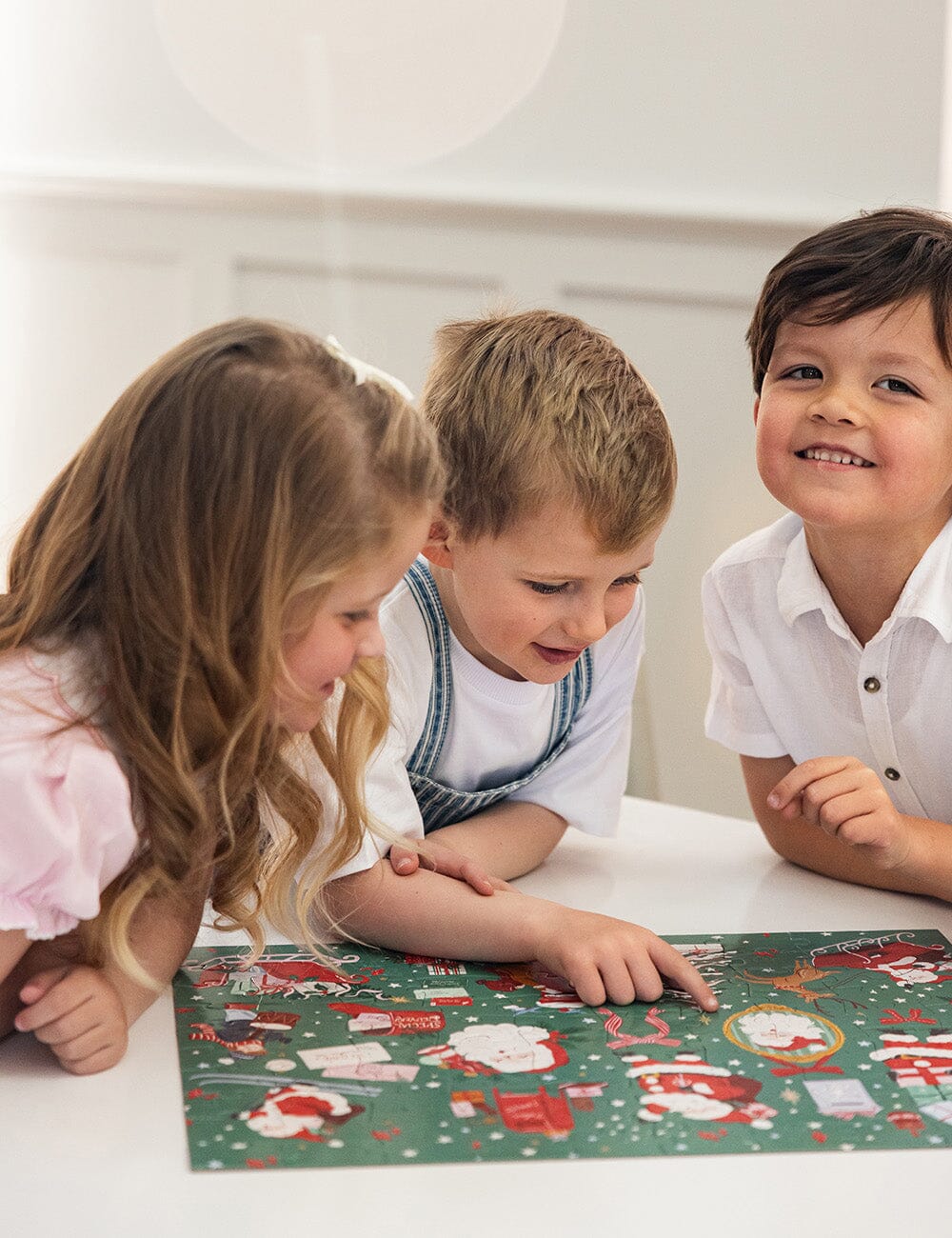 Christmas Santas 100 Piece Kids Puzzle