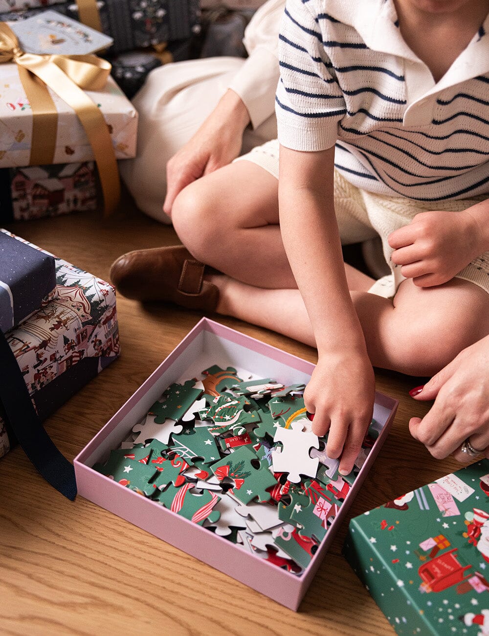 Christmas Santas 100 Piece Kids Puzzle