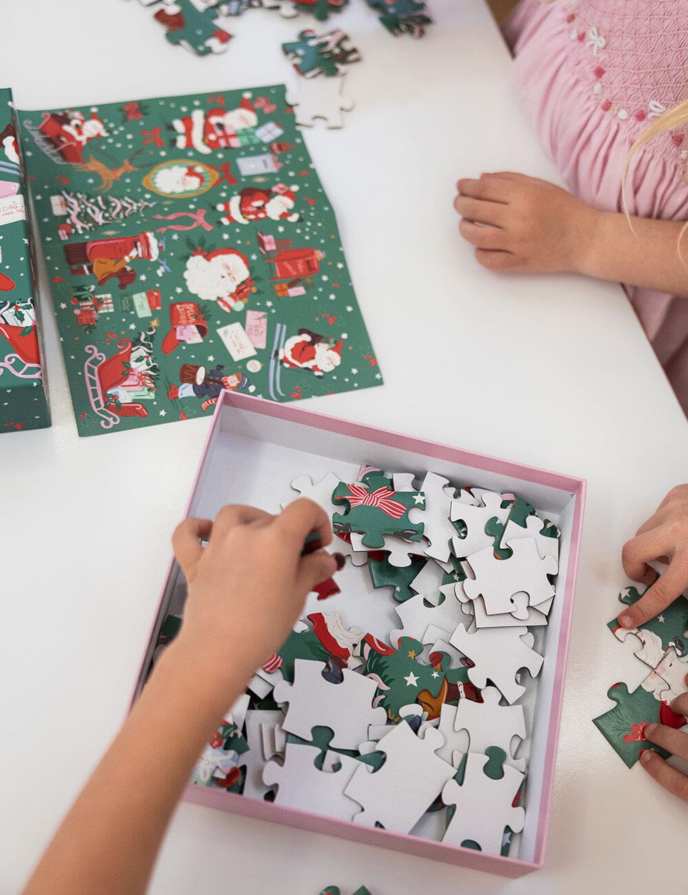 Christmas Santas 100 Piece Kids Puzzle