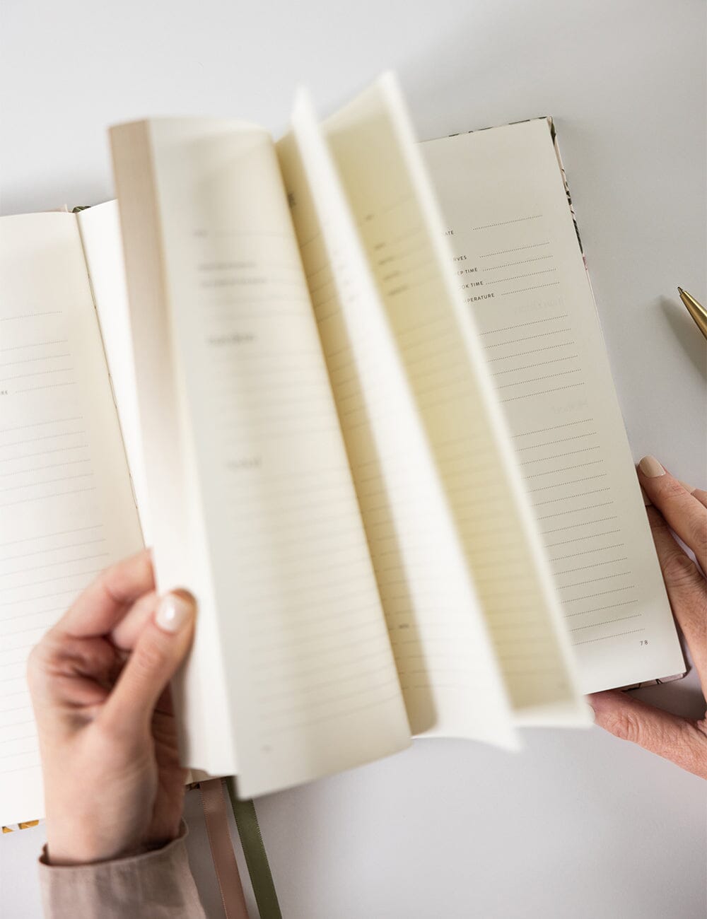 Gift Set - Heirloom Recipe Book - Cockatoo