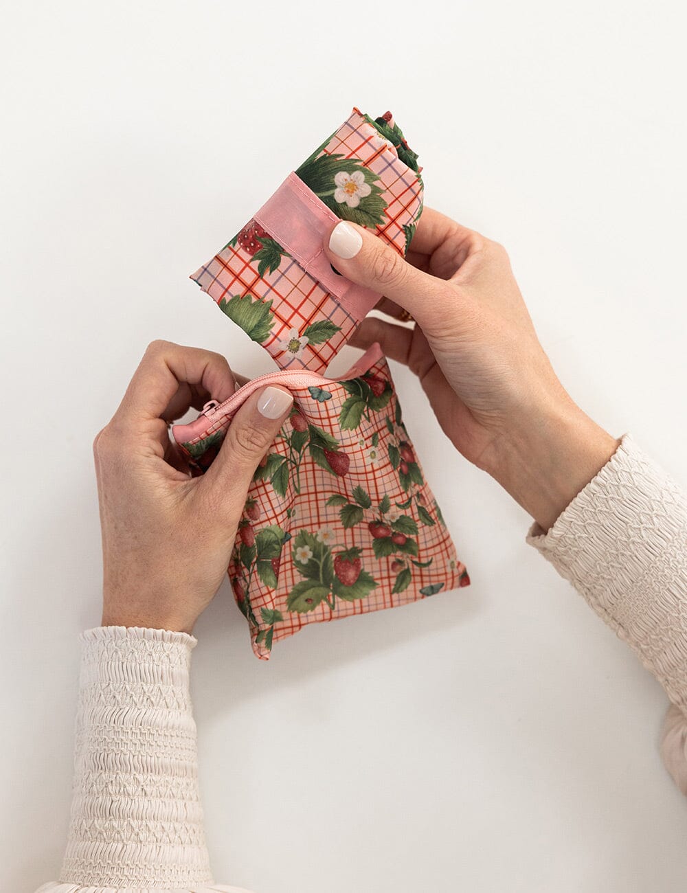 Strawberries – Reusable Shopping Bag