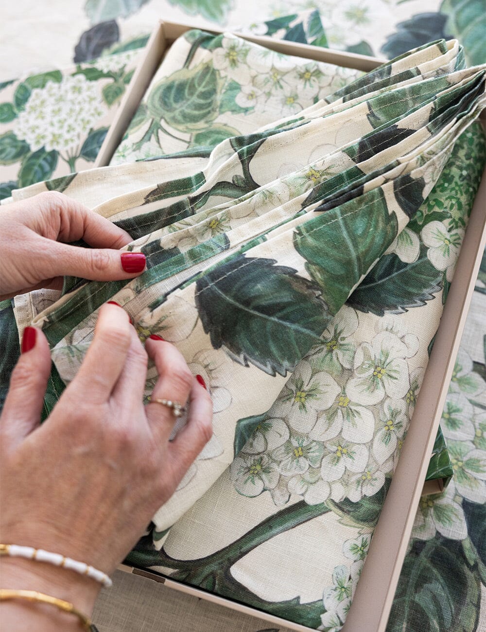 Hydrangea Linen Tablecloth