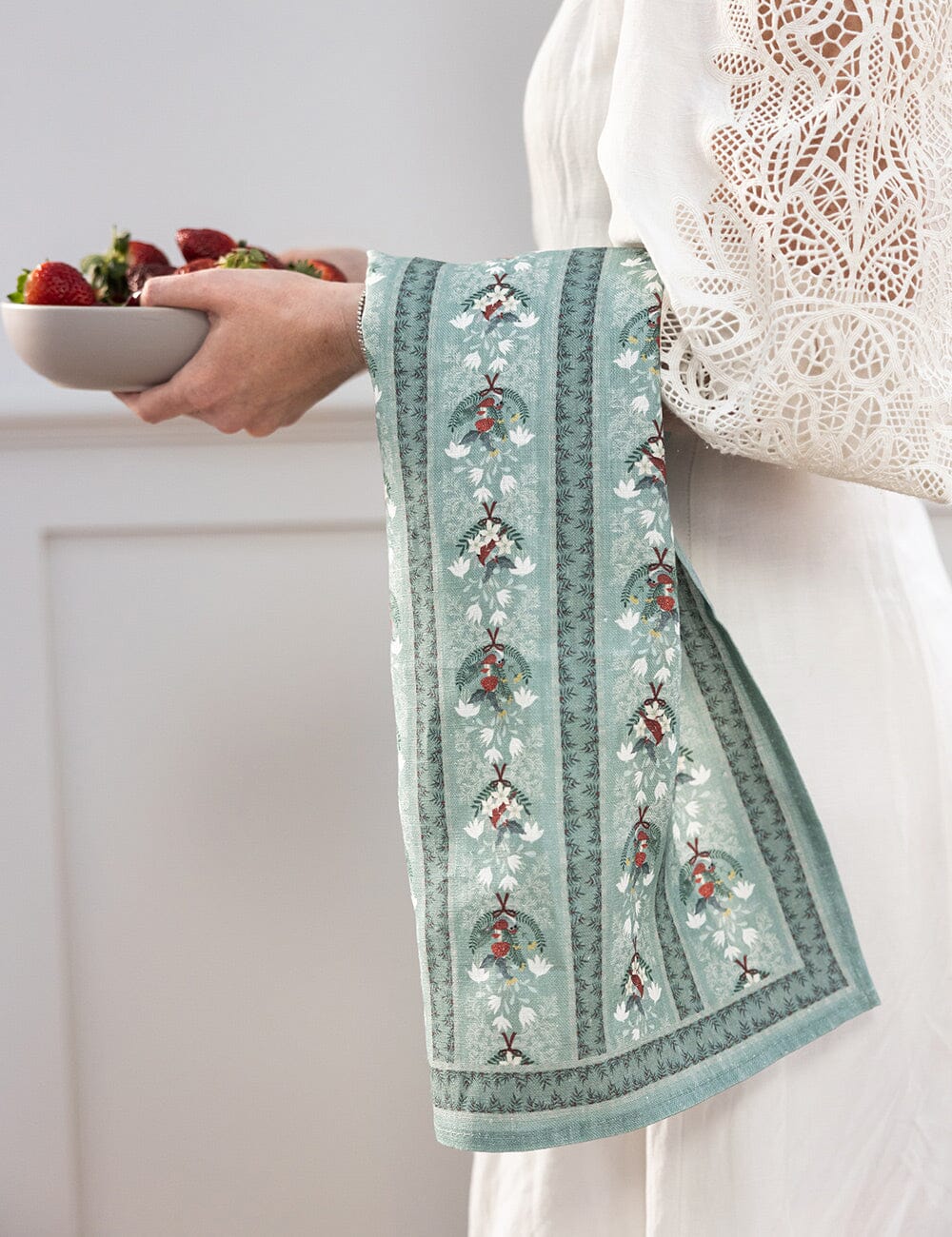 Christmas Songbirds 100% Linen Tea Towel