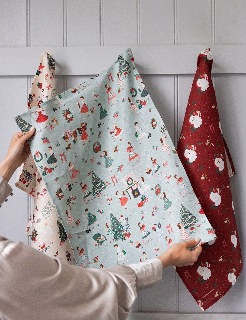 Christmas Ladies 100% Linen Tea Towel