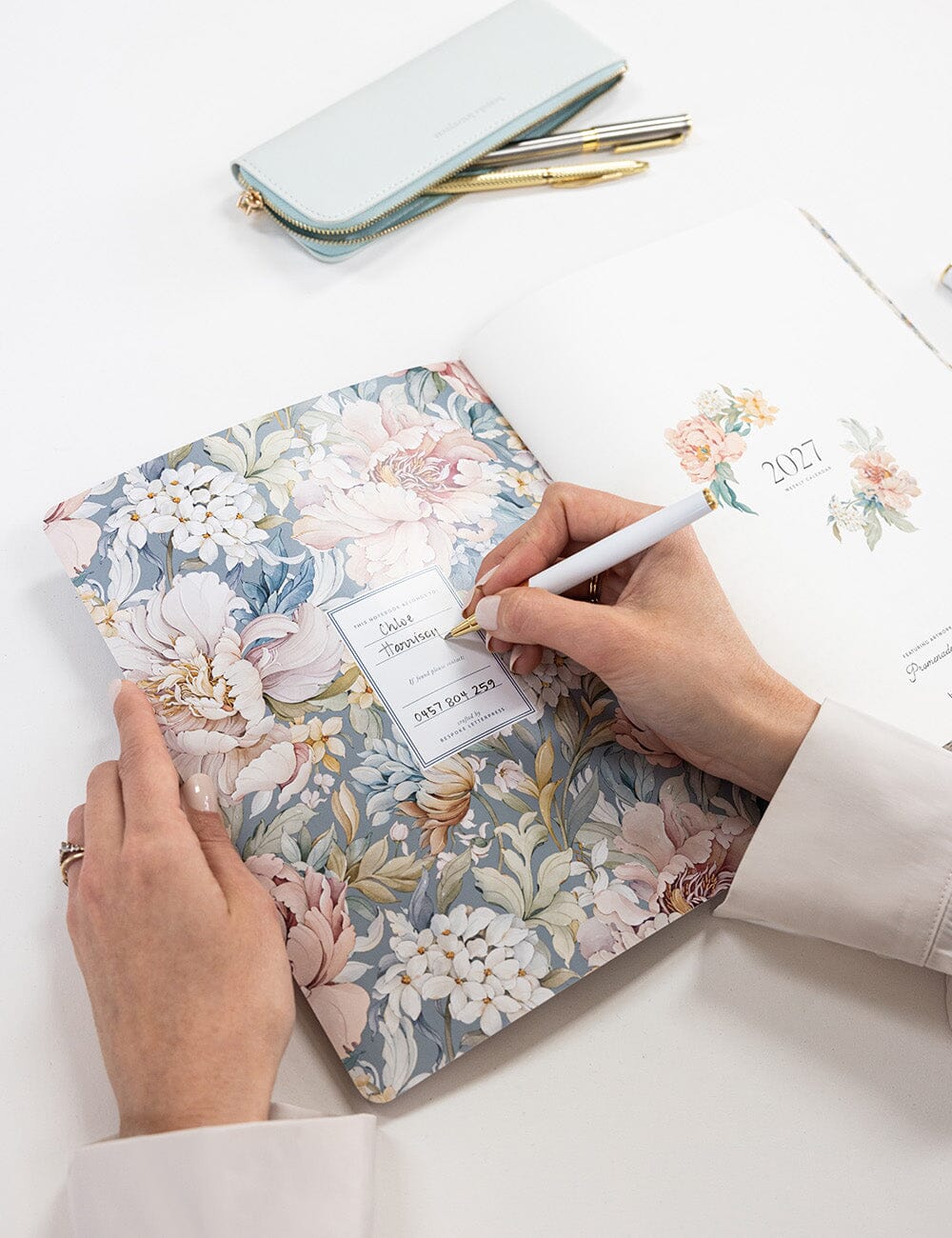 2027 Weekly Calendar Notebook